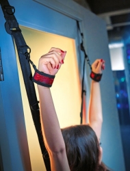 Bondage Kreuz Tür-Fessel Scandal