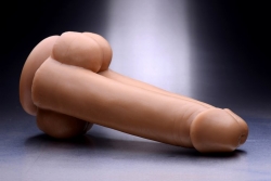 Doppelter Penisdildo m. Saugfuss Tom Dual Dicks TPE