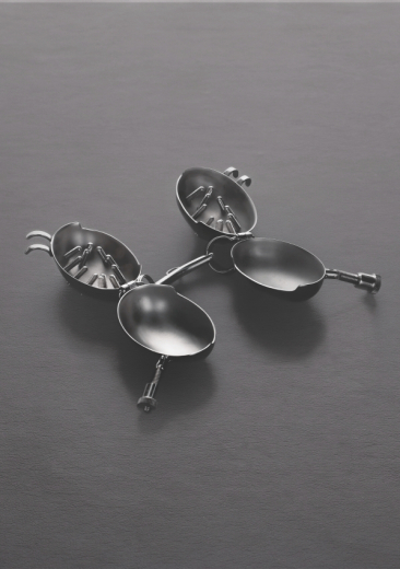 Hodenpresse Hodenstrecker m. Dornen Evil Shells CBT Crusher