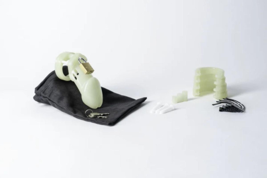 Keuschheitskäfig CB-X CB-6000 fluoreszierend Keuschheitsschelle einstellbar mit Cockringen Glow-in-the-Dark kaufen