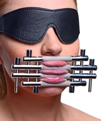 Lips & Tongue Press Stainless Steel Silence