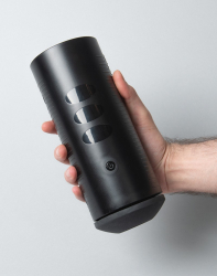 Masturbator interactive Kiiroo Titan Experience