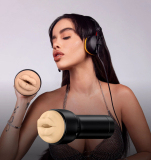Kiiroo FeelStars Masturbateur Victoria June Mouth