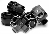 Set bondage 5 pezzi con serratura Hog-Tie Similpelle