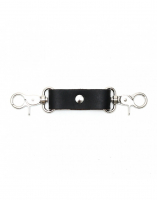Restraint Connector w. two Snap Hooks Leather