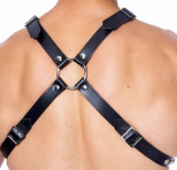 Lederriemen Brust-Harness nietenverziert