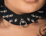 Leder Halsband mit Spitznieten & Ring breit